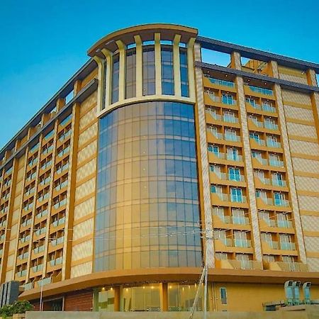 Weekend Address Managed By Global Hospitality Aparthotel Surat Exterior photo