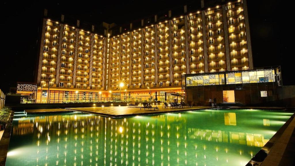 Weekend Address Managed By Global Hospitality Aparthotel Surat Exterior photo